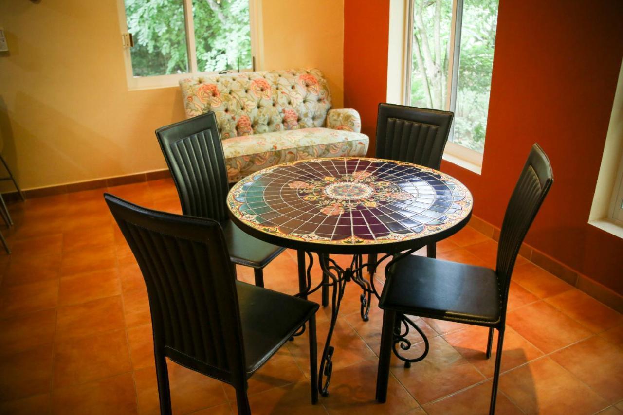 The Flycatcher Inn Retreat Hotel ซานตา เอเลนา ภายนอก รูปภาพ